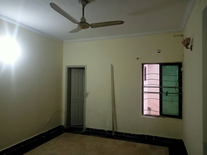 CANTT,1 KANAL UPPER PORTION FOR RENT GULBERG UPPER MALL SHADMAN ZAMAN PARK GOR CANAL ROAD LAHORE 8