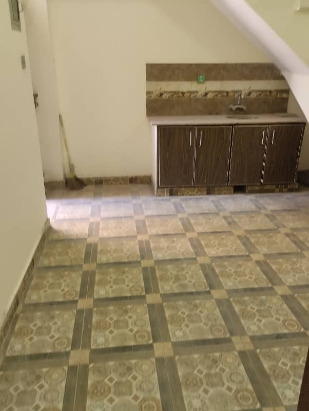 1.75 Marla Single Storey In Kerm Din Park In Hot Location Near To Multan Road 9