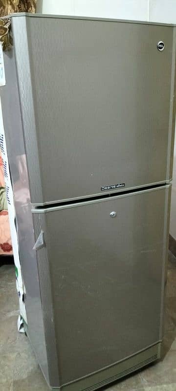 Pel Refrigerator Medium size 4