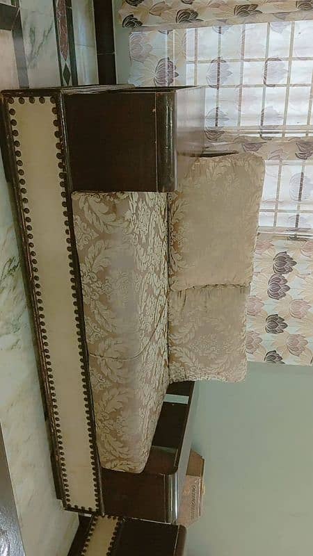 7 seater sofa set good condition for sale 0