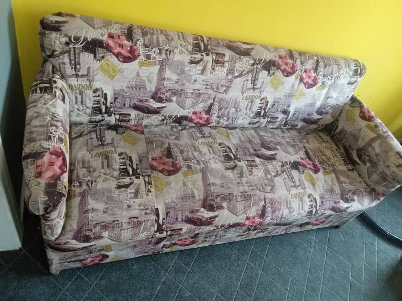 3 seater sofa for sale 0