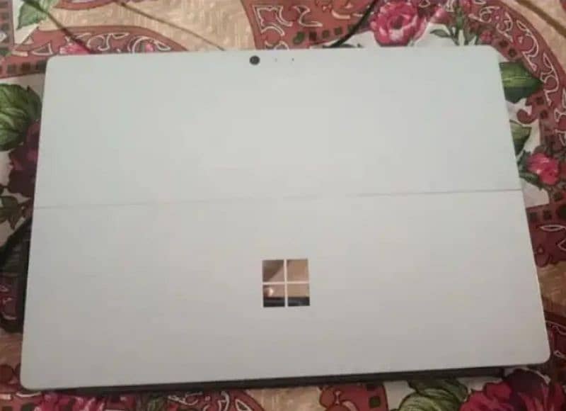 Microsoft Surface Pro 4- i5 6th Gen 2