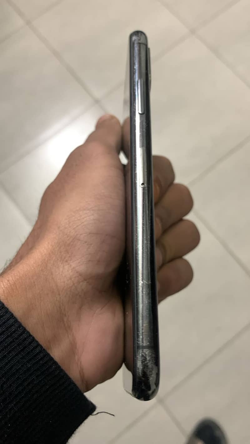 iPhone X 64 gb non pata 2