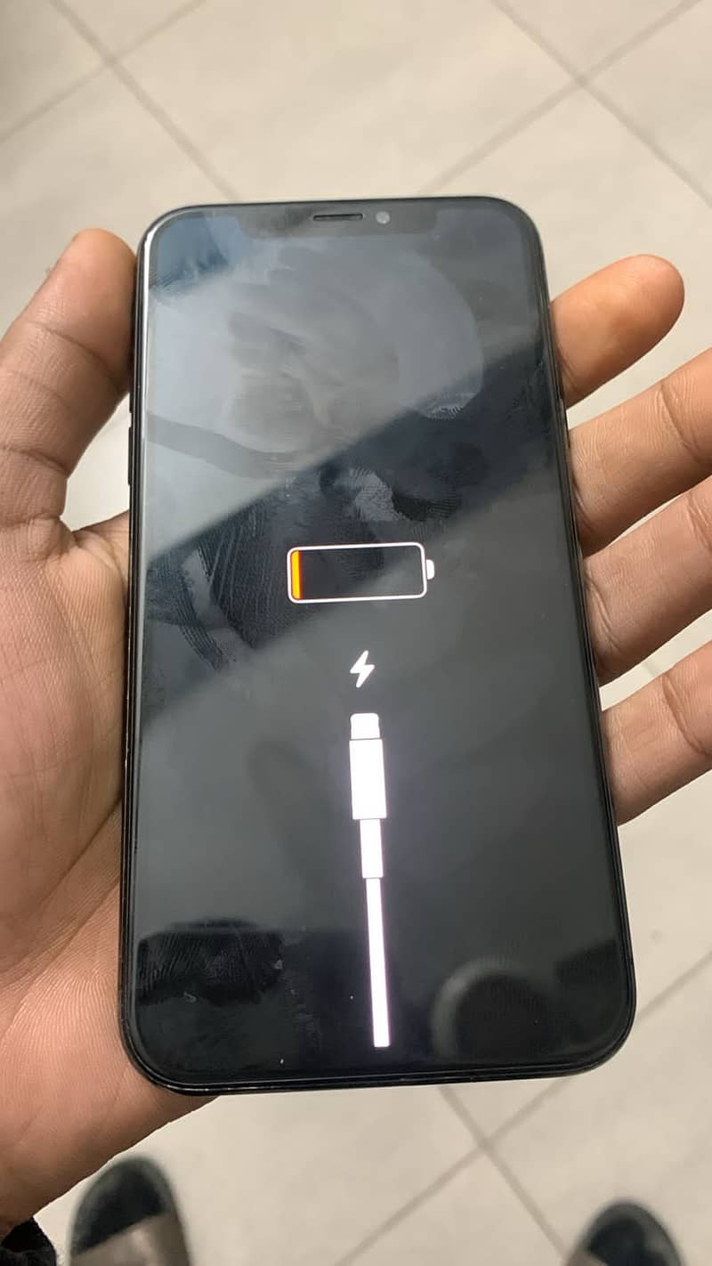 iPhone X 64 gb non pata 4