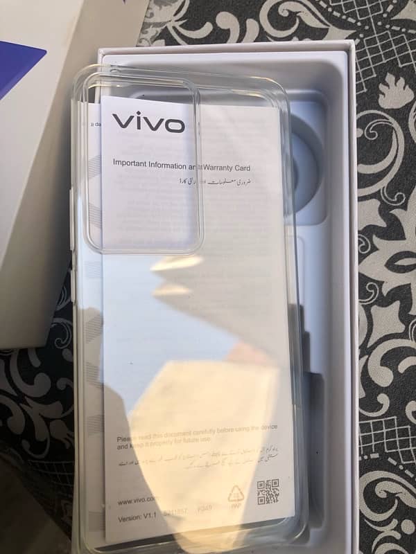 vivo Y 100 available for sale 3