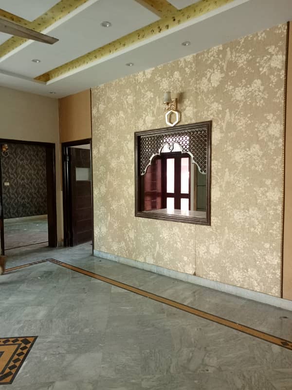 1 Kanal House for Rent in Gulberg for Family and Silent office (Call center + Software house) 13