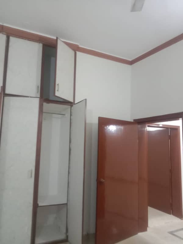 10 marla upper portion for rent in johar town for Family and Silent office (Call center + Software house) 11