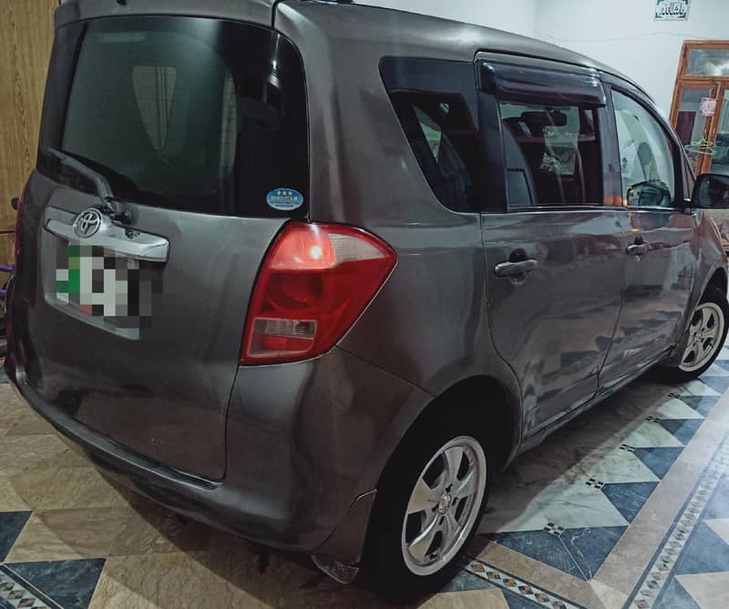 Toyota Ractis 2007/12 Lahore full option 1300cc 2