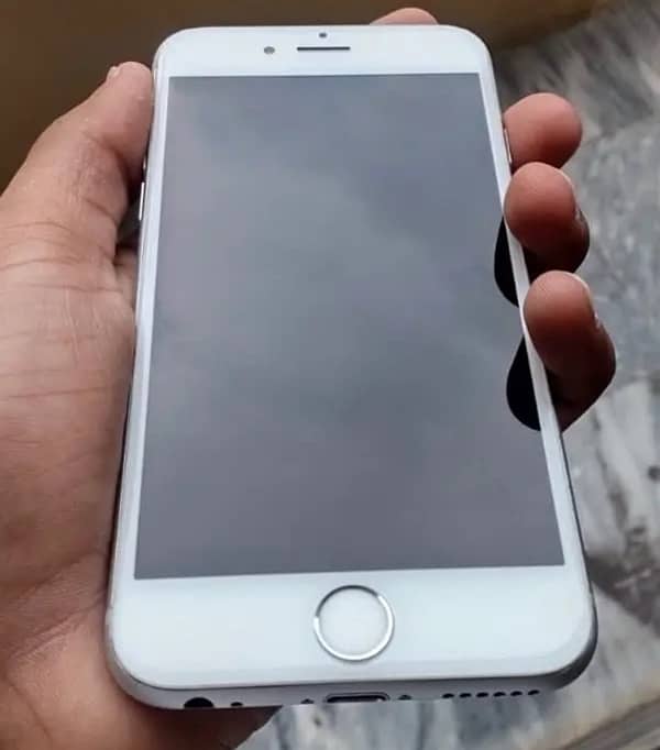 iPhone 6s 03417329307 1