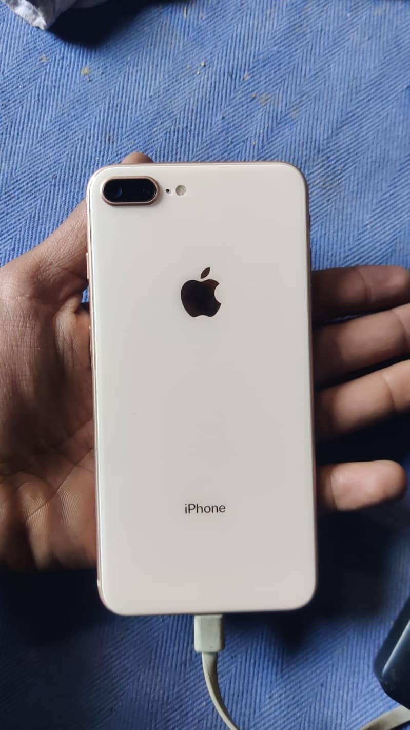 Apple iPhone 8 Plus 03274555417 0