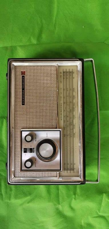 National Panasonic antique radio 441-B in genuine condition 0