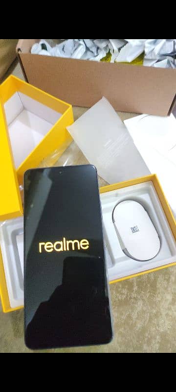 Realme 13 Plus 5G 0