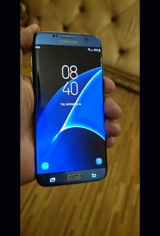 Samsung Galaxy S7 Edge. 0