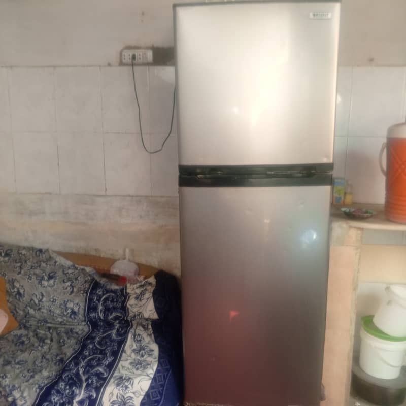 Orient Refrigerator, in good condition is available for sell in 55000 0