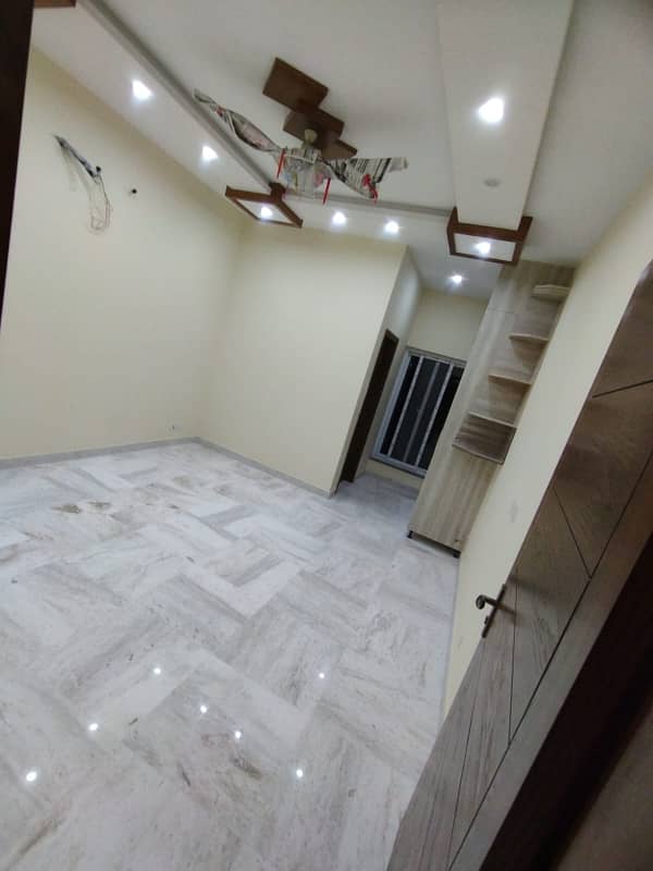 Bahria Enclave Sector B 8 Marla Upper Portion Available For Rent Good Location Brand New 1