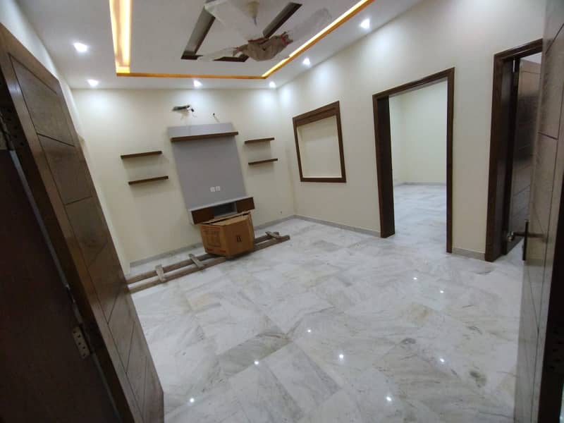 Bahria Enclave Sector B 8 Marla Upper Portion Available For Rent Good Location Brand New 2