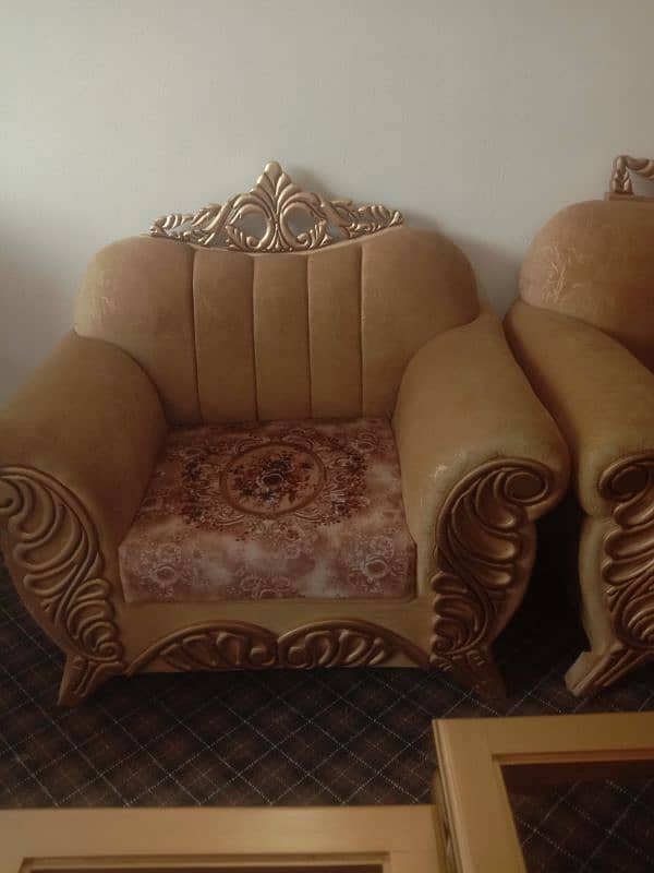 Sofa for sale 0