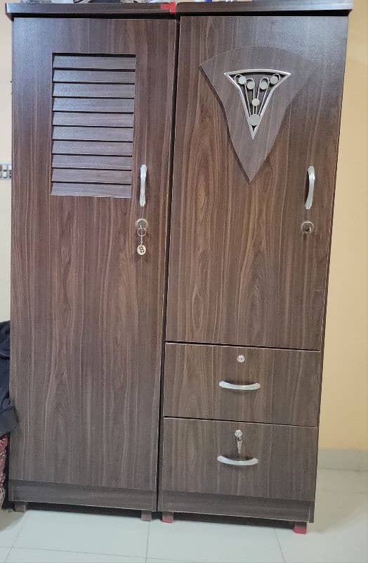 Wardrobe Almari 2 doors 0