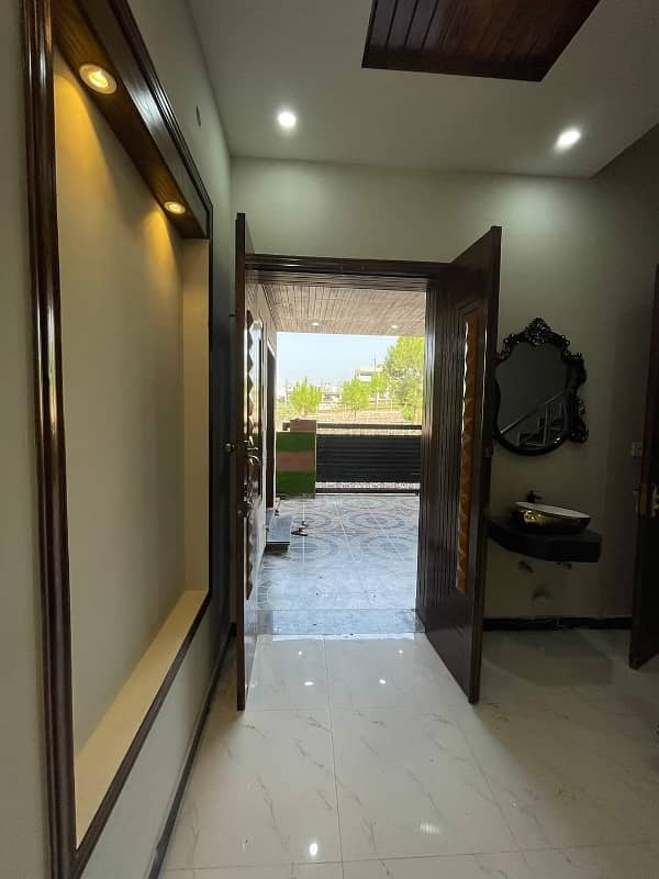 House Of 10 Marla Is Available For sale In Bahria Enclave 4