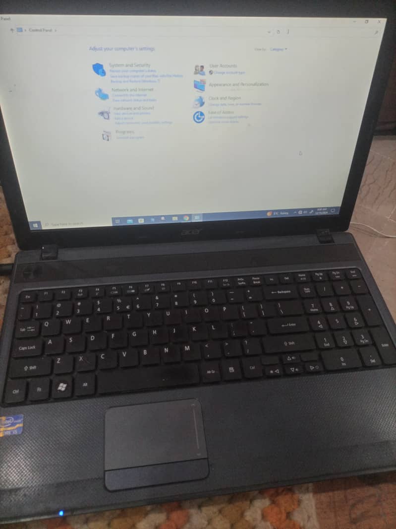 Acer Laptop "Corei5" 4gb Ram 300 GB. 0348.0748576 0