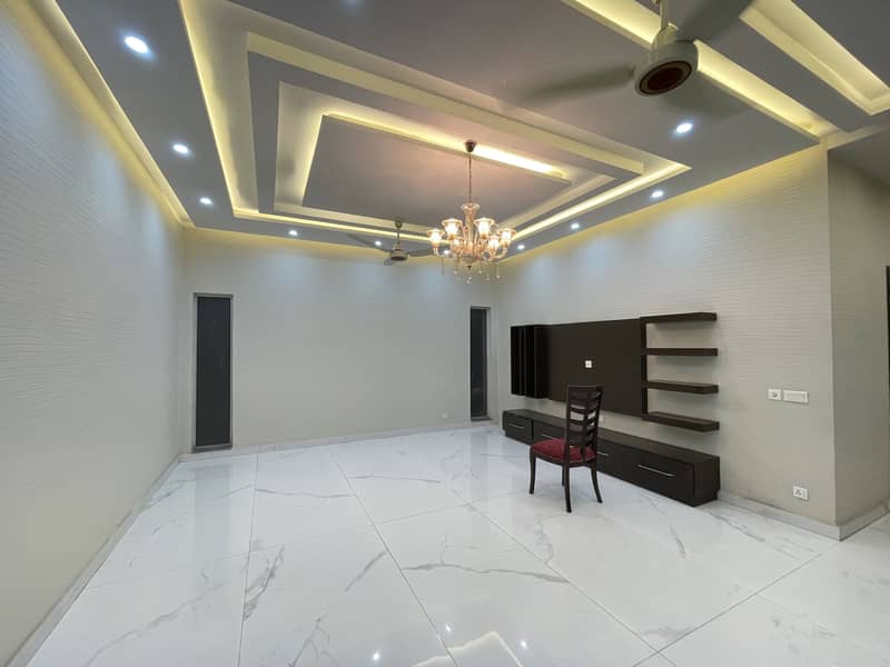 1KANAL BRAND NEW PORTION FOR RENT 0