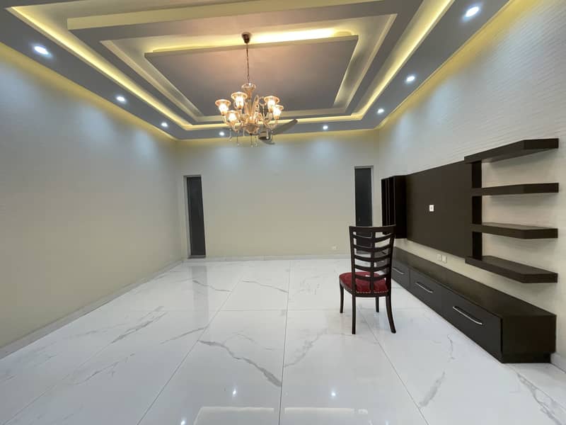 1KANAL BRAND NEW PORTION FOR RENT 4