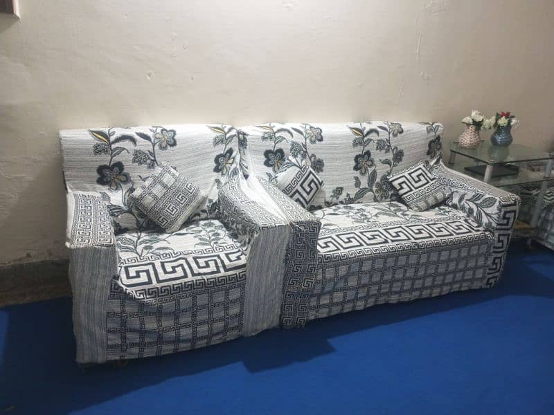 7 Seater Sofa with Dewaan 1