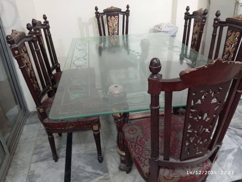 dining table for urgent use 1