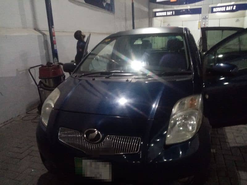 Toyota Vitz 2011 12