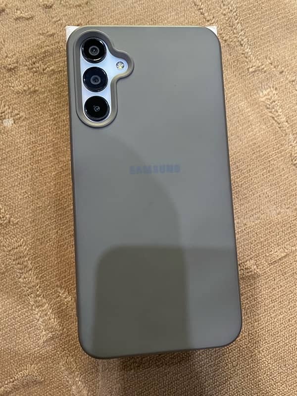 Samsung A15 8 256 4