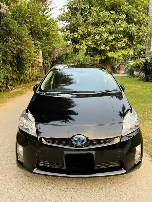 Toyota Prius G-Touring Edition in Genuine and Outclass Condition !! 5