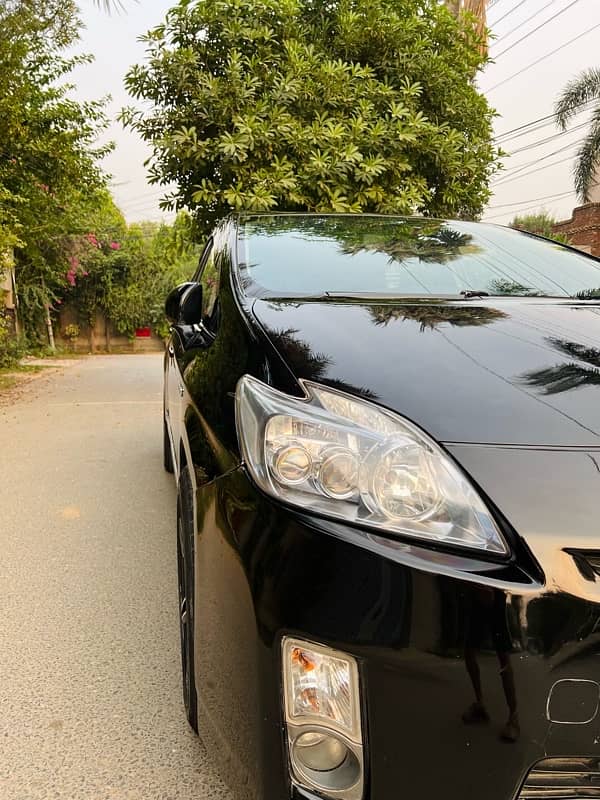 Toyota Prius G-Touring Edition in Genuine and Outclass Condition !! 6