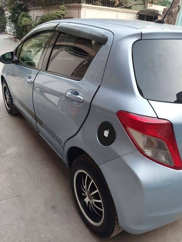 Toyota Vitz 2012/15 3