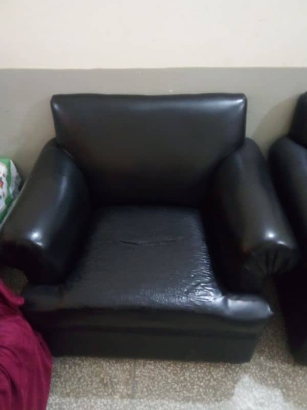 5 seater sofa set used condition for urgent sale 1