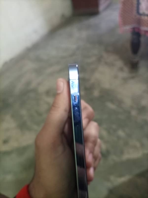 iPhone 13 pro max 128gb condition 10/10 5