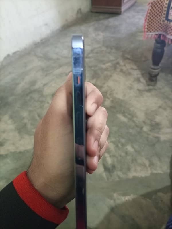 iPhone 13 pro max 128gb condition 10/10 6