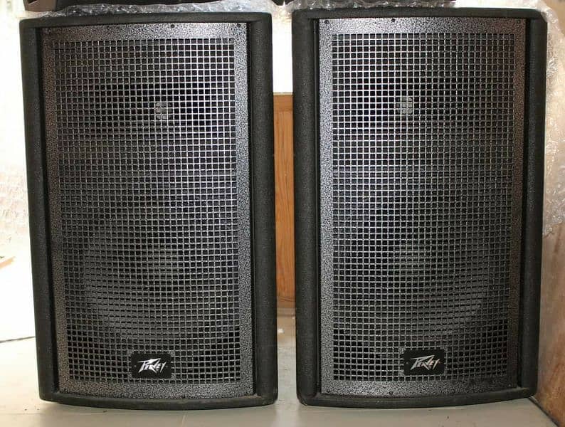 PEAVEY QW2F SPEAKERS 0