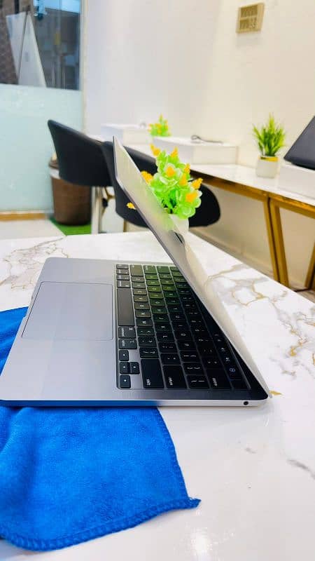 MacBook Pro M1 2020 2