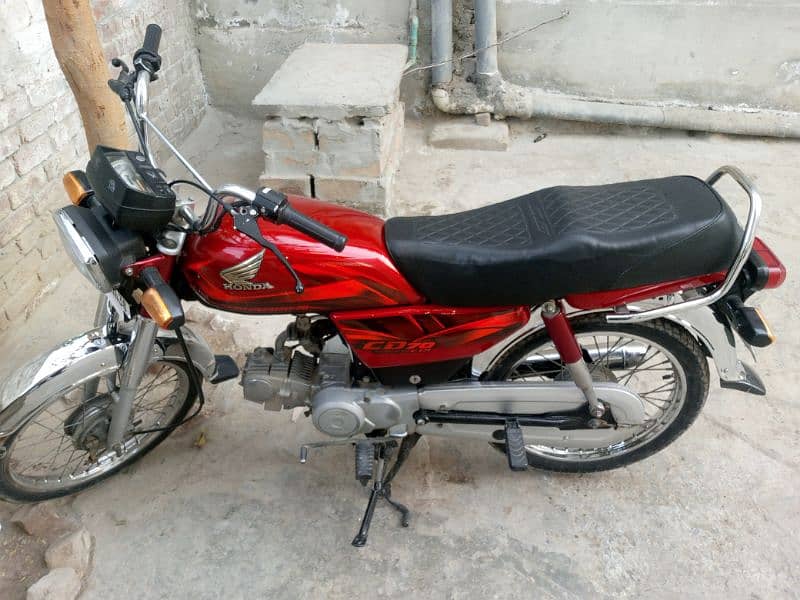 CD 70 bike 2022 model. 03030653949 1