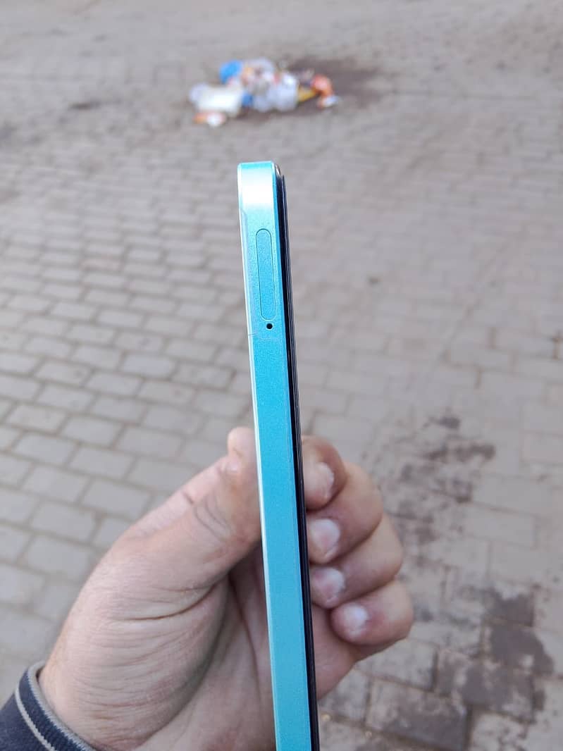 Realme c514+4. . . . . 128 with 5 month warranty 4