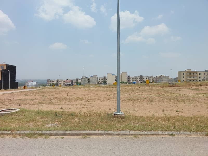 5 Marla Plot in Bahria Town Rawalpindi Phase 8 | Rose Garden Zone 1 | Top Heighted Valley View | Investor Price | Possession & Utilities Paid 10