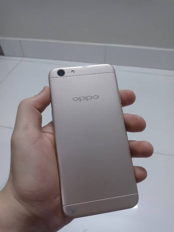 Oppo A57 0