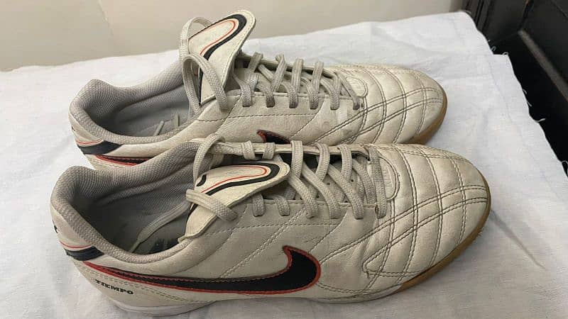 Nike Tiempo II Natural football grippers 0