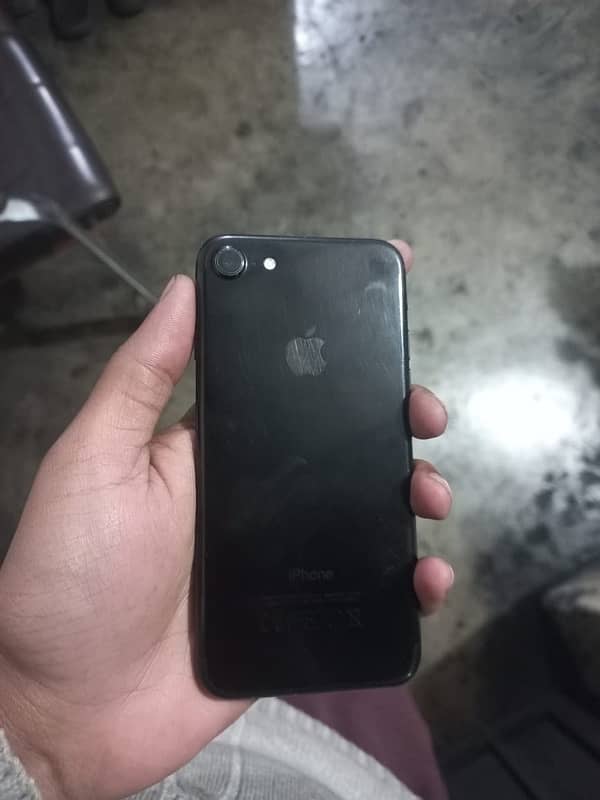 iphone 7 128 gb 10/7 condition 3