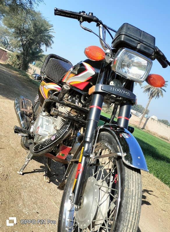 Honda 125 , Baki bilkul saaf condition mein hai 1