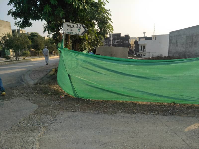 8.6 Marla Back Open Plot with 5 Marla Extra Green Land in Umer Block, Safari Valley 4