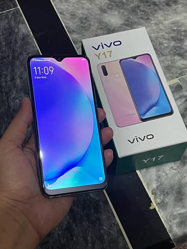 vivo y17. Memory 8/256gb 1