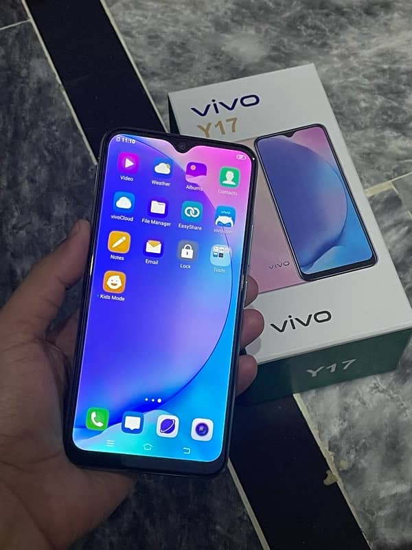 vivo y17. Memory 8/256gb 2