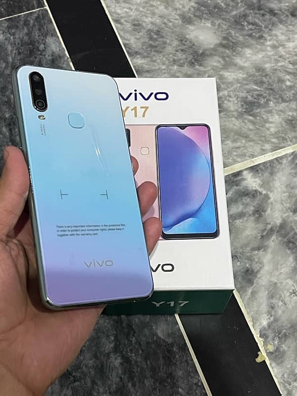 vivo y17. Memory 8/256gb 5