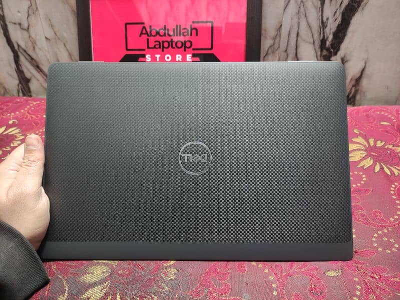 Dell Latitude 7420 (11th gen) Sleek and fancy Latitudes with IRIS XE 3